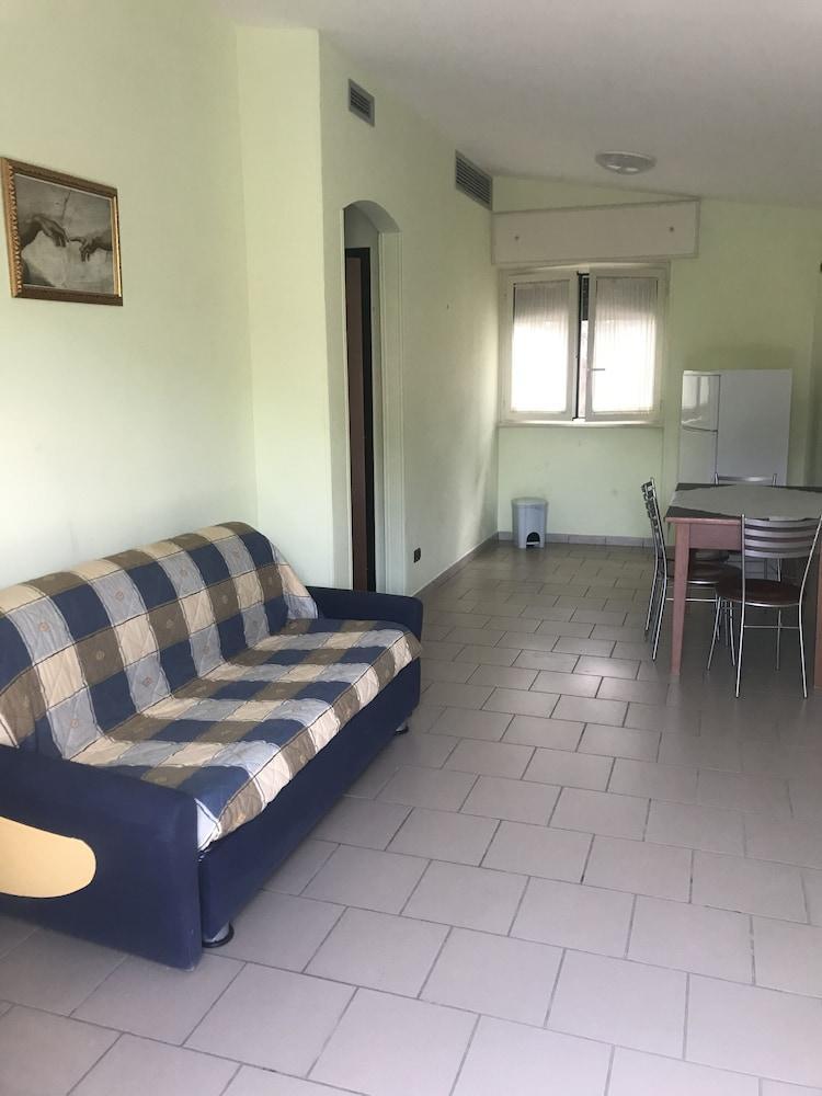 Villaggio Turistico Malibuu Мандурия Экстерьер фото