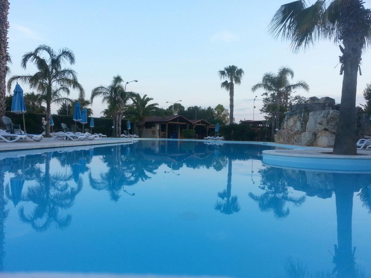 Villaggio Turistico Malibuu Мандурия Экстерьер фото